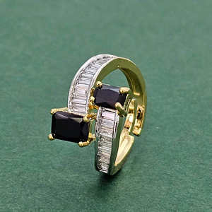 Anillo ajustable CZ de diseñador de lujo, anillos de moda chapados en 2 tonos de alta calidad - Product Image 1