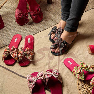 Factory Direct Sale Women Slide for New Arrival Anti-Slippery Fashion Trend Printed Velvet Upper Genuine Leather Outsole - Product Image 5