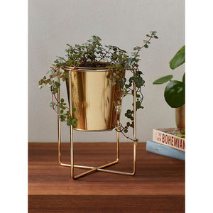 ชุดเครื่องปลูกทองแดง 2 ชิ้นพร้อมขาตั้งสีดําคอนเทนเนอร์พืชทองแดงรูปทรงที่กําหนดเองในราคาสมเหตุสมผลโดยโลกโลหะอินเดีย - Product Image 3