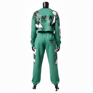 ชุดเซ็ตเสื้อครอปและกางเกงขายาวผ้าฟลีซผสมคอตตอนโพลีเอสเตอร์ 300 GSM พรีเมียม สีเขียว ดำ ขาว พิมพ์ลายโลโก้ สำหรับผู้หญิง - Product Image 2