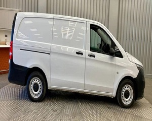 Rose Export 2020 Mercedes-Benz Vitooo 1.7 110 CDI Pure Panel Van 5dr FWD Voitures d'occasion à vendre pour le marché mondial - Product Image 5