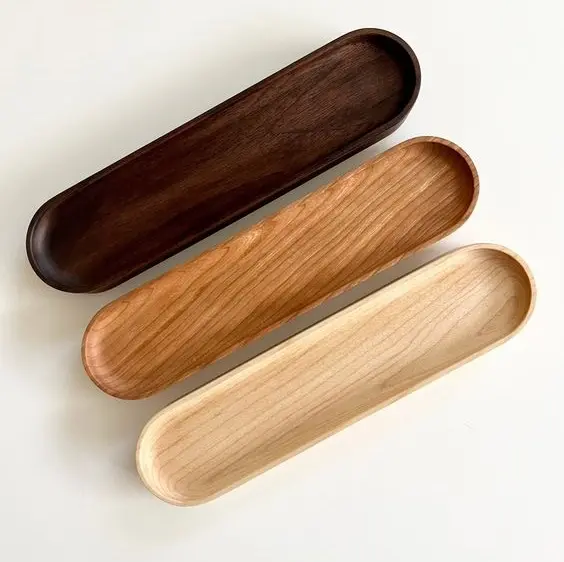 फैक्टरी अनुकूलित लकड़ी की सर्विंग ट्रे थोक मूल्य पर 3 अलग-अलग रंगों की अनुकूलित फिनिशिंग सर्विंग ट्रे