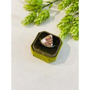 Bague style Southwest avec cheval sauvage et argent sterling, sertie de pierre naturelle et monture en or rose, taille 7.75, idéale pour un cadeau - Product Image 4