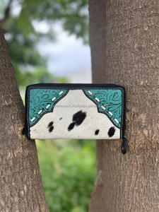 Nuevo estilo occidental Hair On Hide Colorful Tooled Fur Leather Clutch Mujeres Diseñado Monedero Venta caliente Tooled Leather Unique Wallet - Product Image 2