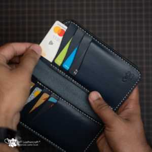 งานฝีมือหนัง WF หมายเลข กระเป๋าสตางค์ใบยาวแบบพับสองตอนแฮนด์เมด 102 ใบ (สีน้ำเงิน)-สำหรับทุกเพศ ขนาด 5.50x3.25 นิ้ว รับประกัน 5 ปี - Product Image 5