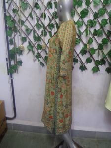 Kurta indien prêt-à-porter de qualité supérieure pour femmes, parfait pour les fêtes et le travail, disponible auprès d'un grossiste indien - Product Image 6