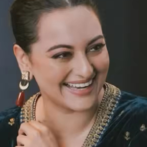 ชุดแต่งงานแบบยาวสไตล์ปากีสถาน (คุर्ตา) - Product Image 1