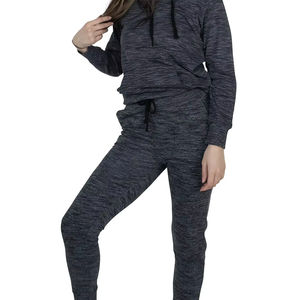 Survêtement de sport d'hiver en coton pour femmes vêtements de sport d'entraînement OEM personnalisés avec logo imprimé ensembles de style de sport personnalisés - Product Image 5