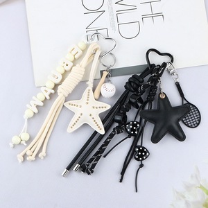 Llavero de Estrella de Mar con Cuerda y Letra, Estilo Casual, para Mujeres y Niñas - Product Image 1