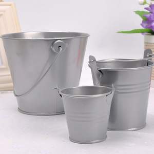 Seau en métal au design étonnant avec poignée multi-couleurs pour la décoration de jardin à la maison Seaux à usage multiple - Product Image 5
