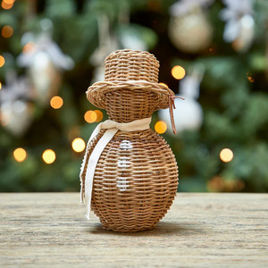 Conjunto de adornos de ratán tejido a mano neutro rústico de Vietnam, decoración de árbol de Navidad, decoración colgante encantadora para regalos y vacaciones - Product Image 1