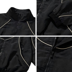 Veste imperméable de course à pied sportive personnalisée avec passepoil réfléchissant Vestes coupe-vent zippées en nylon froissé légère personnalisées pour hommes - Product Image 3