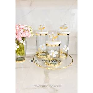 Botes de vidrio grandes con tapa pulida dorada martillada y perilla de diseño de base Botes de almacenamiento decorativos de cocina de lujo - Product Image 5