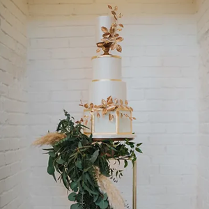 Soporte de pastel hecho a mano de Metal de diseño increíble, elegante de lujo para proveedores de cumpleaños y fiestas, forma personalizada, tamaño Regular - Product Image 4