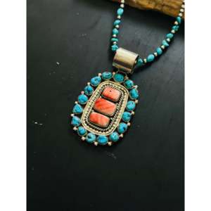 Colgante de Piedras Múltiples Hecho a Mano por Artistas Navajo, Joyería Cultural Coleccionable de Plata Esterlina - Product Image 3
