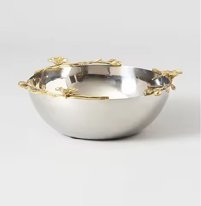 Bol de service en métal élégant, collection de vaisselle pour des tables raffinées - Product Image 6