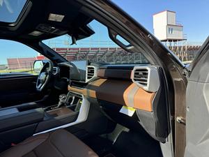 Toyota Tundra Edición 1794 2024, Motor V6 Twin Turbo de 3.4 Litros, Transmisión Automática de Diez Velocidades - Product Image 4