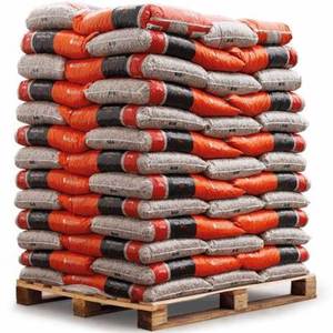 Granulés de bois de pin en sacs de 15kg Forme de briquette avec motif en bâton Diamètre 6mm - Product Image 1