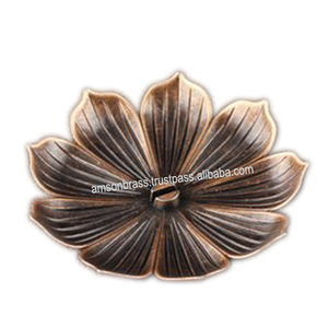 Porte-encens en aluminium de forme ronde, style antique, moderne, écologique et luxueux, pour lieux sacrés - Product Image 4
