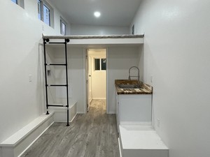 บ้านหลังเล็กเคลื่อนที่แบบใหม่เอี่ยม ปี 2026 24'x8'6" - Product Image 1