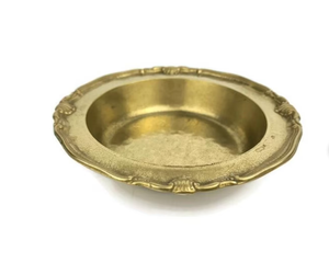 Plat à bijoux rond en laiton vintage fait à la main, mini bol unique, centre de table avec finition martelée polie, style alter bow - Product Image 1