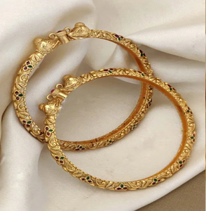 Bracelets en laiton empilables classiques avec un motif perlé en relief continu, un design simple mais élégant, à des prix de gros. - Product Image 3