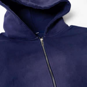 Ensemble de survêtement élégant bleu marine inspiré de la sororité grecque Sweat à capuche confortable et joggeurs parfaits pour les vêtements décontractés et de campus - Product Image 5