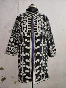 Manteau Suzani Veste Suzani pour femme Veste brodée en coton indien Kimono Suzani fait à la main Kimono long - Product Image 5