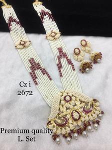 Ensemble de bijoux en moissanite Kundan avec collier et boucles d'oreilles idéal pour les mariages, les fiançailles et les occasions spéciales - Product Image 6