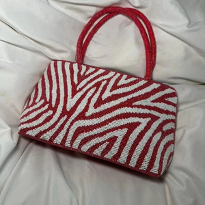 Bolso de Magnolia con cuentas, monedero con cuentas florales, bolso de flores blancas, bolso de hombro de primavera, monederos con cuentas de verano, hecho a mano floral - Product Image 1
