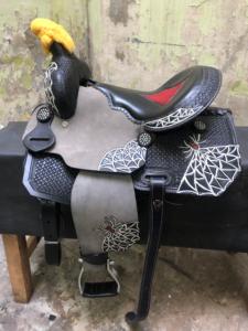 Ensemble de selle western en cuir haut de gamme avec motif Barrel Racing et arceau en bois |   Ensemble de fixation sans clou pour équipement d'équitation en acier inoxydable, façonné à la main - Product Image 2