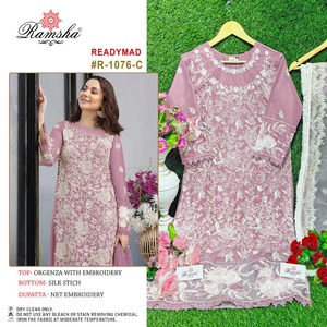 La mayoría de la venta de ropa Salwar paquistaní de aspecto elegante para mujer disponible en embalaje estándar de la India - Product Image 4