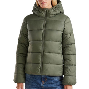 Veste matelassée respirante de haute qualité pour femmes Design à fermeture éclair tendance avec doublure en nylon Vêtements en maille Vestes matelassées - Product Image 1