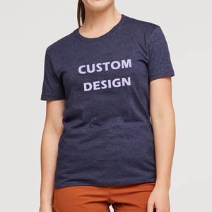 T-shirt pour femme au style urbain raffiné, conçu pour une mouvement fluide, avec une forme épurée et un attrait visuel contemporain - Product Image 2