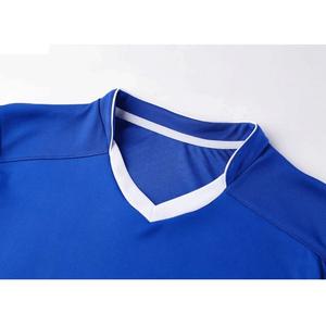 Ensemble maillot et short de football à sublimation en polyester personnalisé unisexe col en V imprimé nom et numéro d'équipe pour hommes - Product Image 2