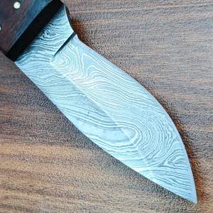 Couteau de chasse en acier damassé fait à la main avec gaine en cuir idéal pour hacher le camping, la randonnée-Support OEM à lame fixe Full Tang - Product Image 2