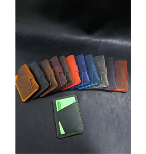 Porte-cartes vertical en cuir véritable de haute qualité avec design coloré pour l'utilisation de cartes de visite - Product Image 1
