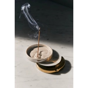 Porta Incienso Minimalista de Mármol con Detalles en Dorado para Rituales Diarios, Meditación y Decoración de Escritorio, Ambiente Tranquilo - Product Image 3