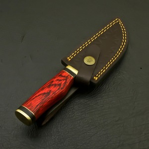 Couteau à lame fixe en acier Damas personnalisé, manche en bois Pakka rouge, couteau de chasse Bowie, outil de dépecage pour l'extérieur - Product Image 4