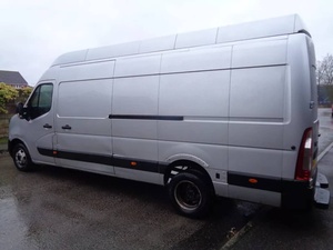 Nissan Interstar Acenta XLWB 2023, Furgoneta de Techo Extra Alto, Caravana Turbo, Color Oscuro, Dos Ruedas, Automática, Techo Panorámico, Tela, Aluminio - Product Image 2