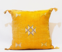 Housse de coussin jaune vif en soie de cactus abstrait marocain fait à la main pour la maison et l'hôtel OEM disponible