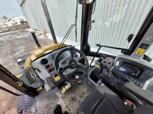 Chargeuse-pelleteuse sur chenilles diesel d'occasion 420KE, chargeuse sur roues, excavatrice pour travaux de construction, agricoles et de cour - Product Image 5