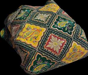 Tissu en crêpe naturel pur, imprimé, fortement brodé, motif Kerry, tissu très vendu, magnifique tissu pour la vente en gros - Product Image 5