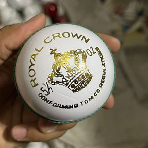 Balles de cricket dures de qualité supérieure en cuir anglais, 4 pièces, 156 g - Product Image 2