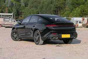 Sedán Diésel Premium 2025 de Gran Venta, 1.5T, Transmisión Automática, Tracción Delantera, Neumáticos R18, Cámara Trasera Nueva - Product Image 3