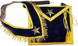 Conjunto de insignias de la Orden de la Estrella de Oriente, del Francmasonería, que incluye delantal, collar y guantes de terciopelo con ribete dorado y emblema de estrella bordado. - Product Image 2