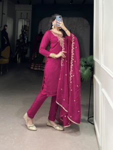 Ensemble délicat kurta en organza avec fond élastique uni brodé de fil à paillettes et brodé dupatta cousu ethnique festif - Product Image 6
