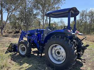Tractor de Ruedas Lovol 904 de Buena Calidad, Motor y Caja de Cambios de 75HP con Motor y Bomba de Rodamientos - Product Image 6
