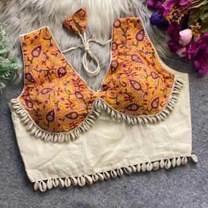 Navratri Concept Ajrakh Khadi Coton imprimé avec de vraies coquilles Fabricant de blouses de l'Inde au taux le plus bas - Product Image 2