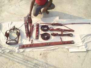 Ensemble de harnais pour cheval, harnais de course à la trotte |   Ensemble complet d'équitation en cuir marron et noir |   Qualité supérieure durable - Product Image 4